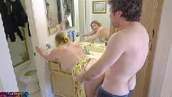 Fucking stepmom while she cleans the bathroom