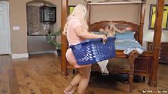 Milf makes a threesome power move