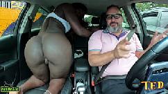 Ex cantora do programa raul gil fica nua na carona