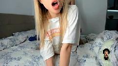 Morning creampie in pussy of a cute blonde